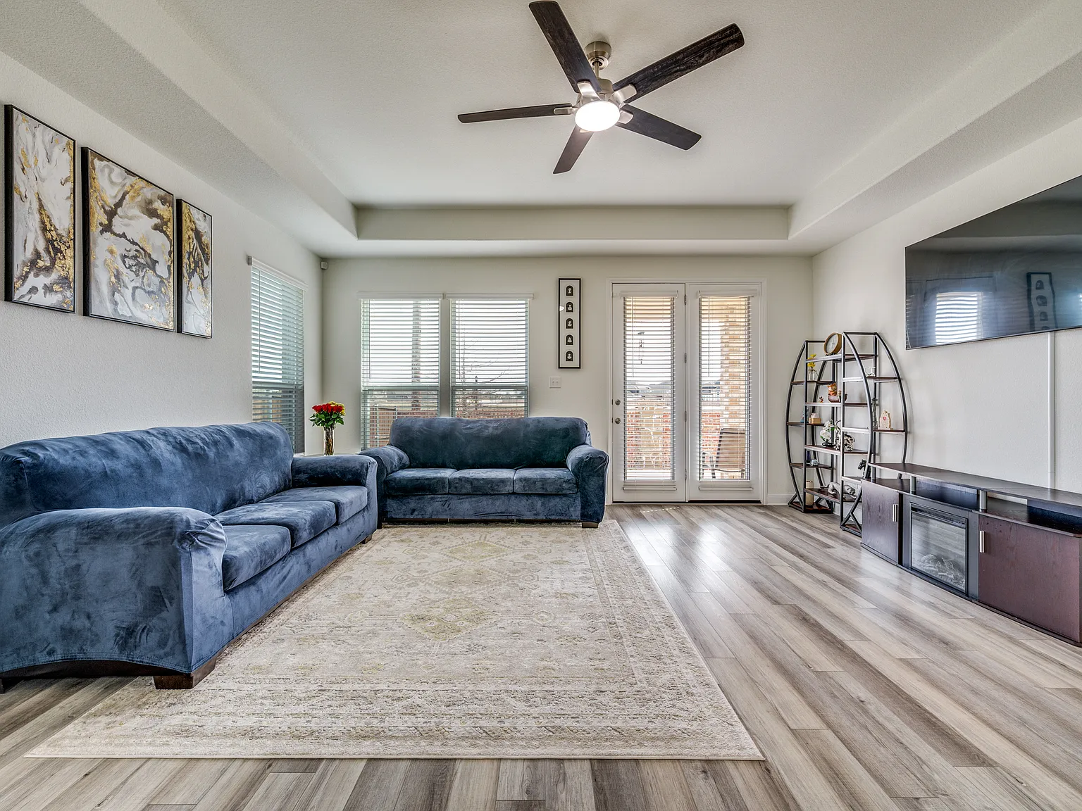 4 bed, 2141 sqft, $2,750 — Photo 4