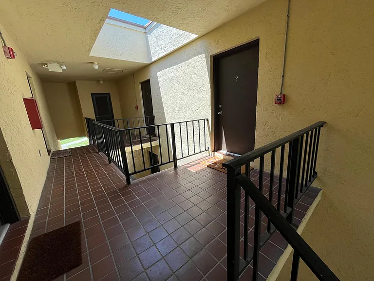 13716 SW 90th Ave #G — Photo 3