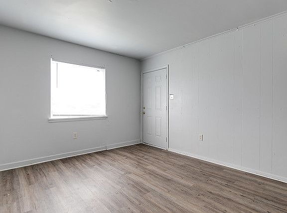 3rd image of 1903 Whitcomb St APT 2