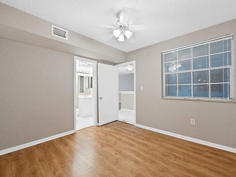 2861 N Oakland Forest Dr #202 — Photo 17
