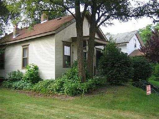 1st image of 326 W Marion St