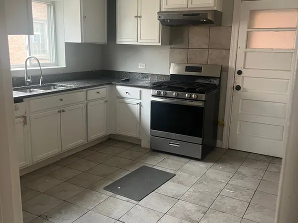 1013 Bellwood Ave APT 2W, Bellwood, IL 60104