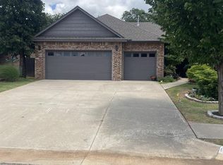 620 Martina Ln, Edmond, OK 73034