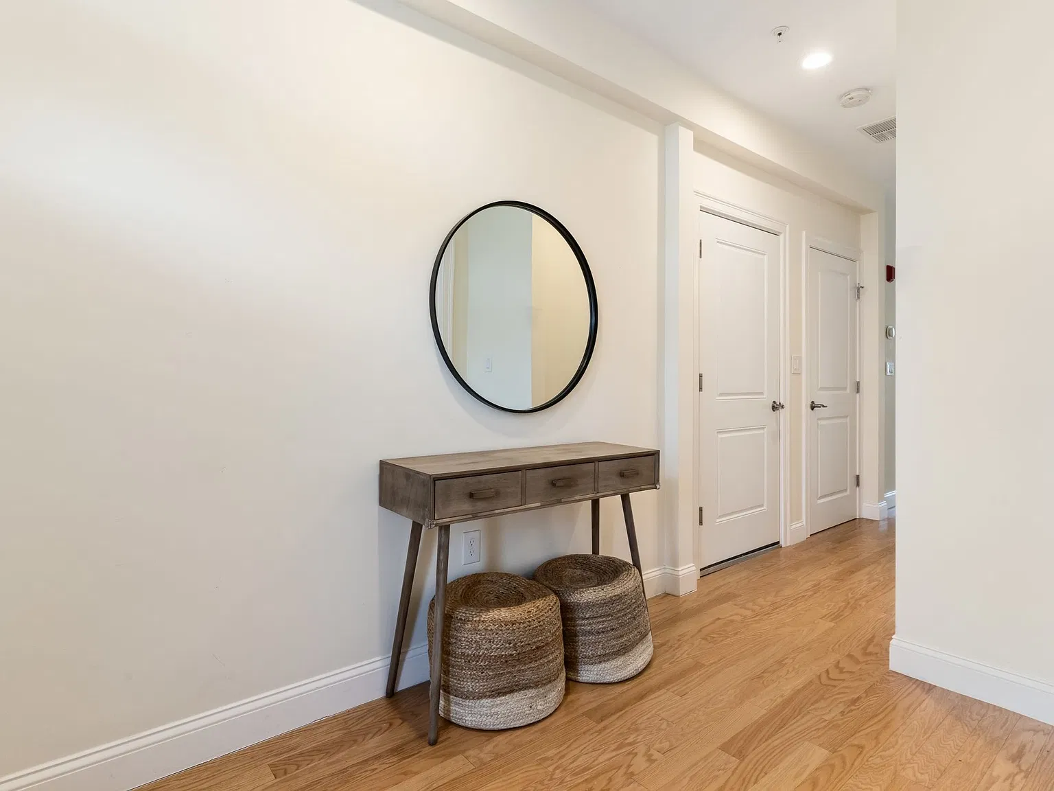 2 bed, 2.5 bath, 1854 sqft, $3,600 — Photo 3