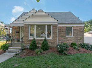 1204 W Northwest Hwy, Arlington Heights, IL 60004