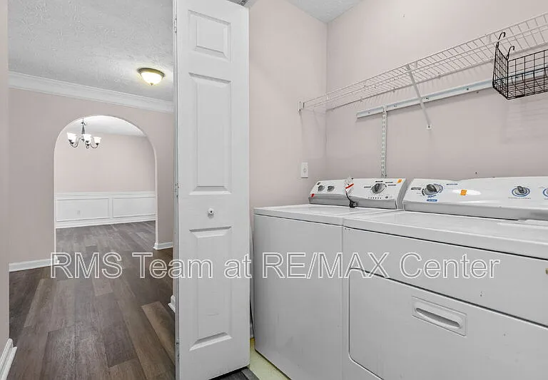 3854 Wheaton Ct — Photo 32