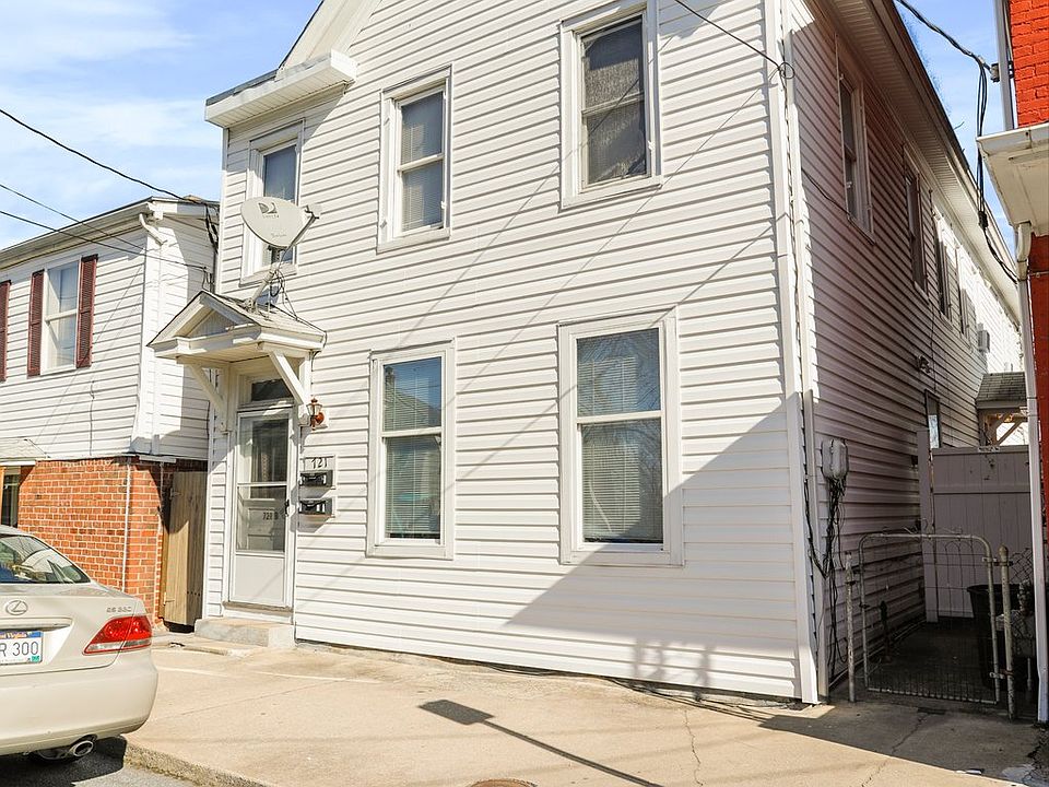 1st image of 721 2nd St