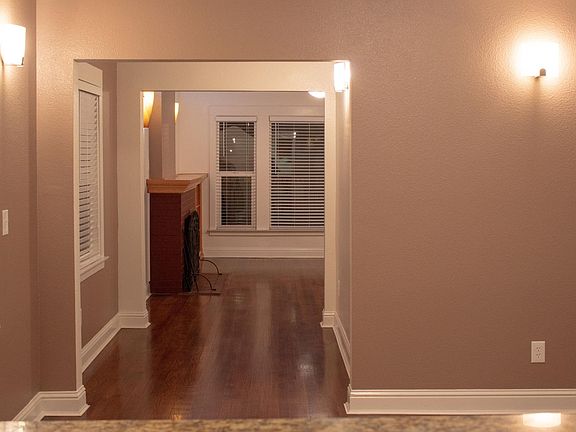 3rd image of 3701 Broadway