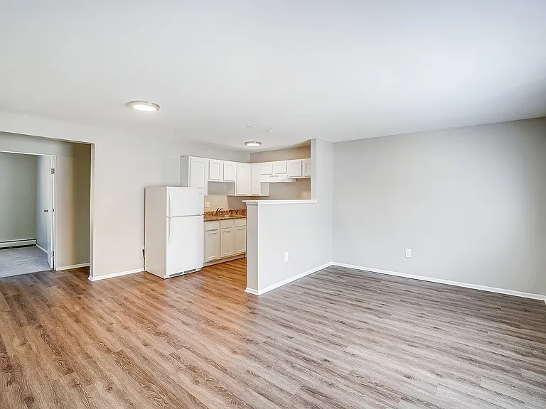 Chelsea Garden Apartments — Photo 5
