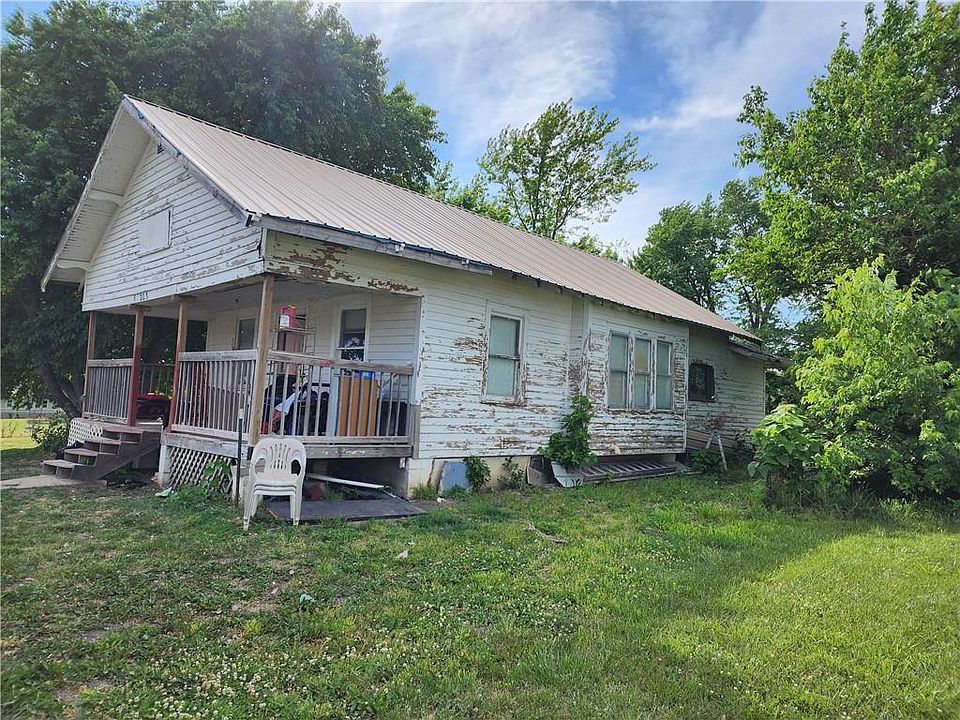 203 W 1st St, Winston, MO 64689 Zillow