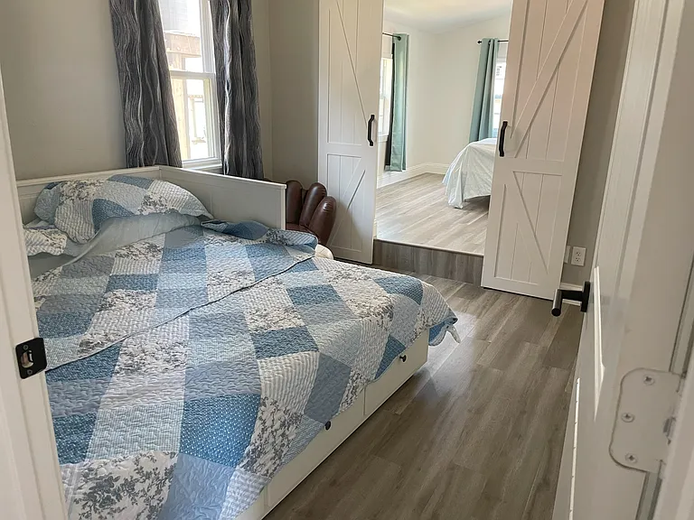 7019 Delesandri Dr — Photo 12