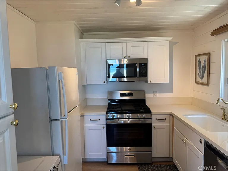 1398 Seacoast Dr #A — Photo 24