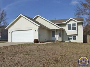 201 Park Dr, Auburn, KS 66402