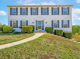 8811 Hilltop Rd, North Huntingdon, PA 15642