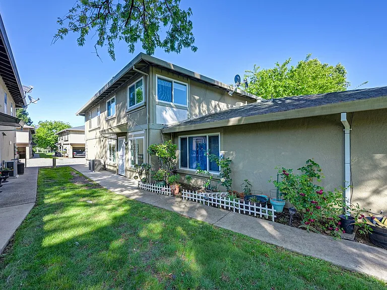 3711 Galena Dr #3 — Photo 1
