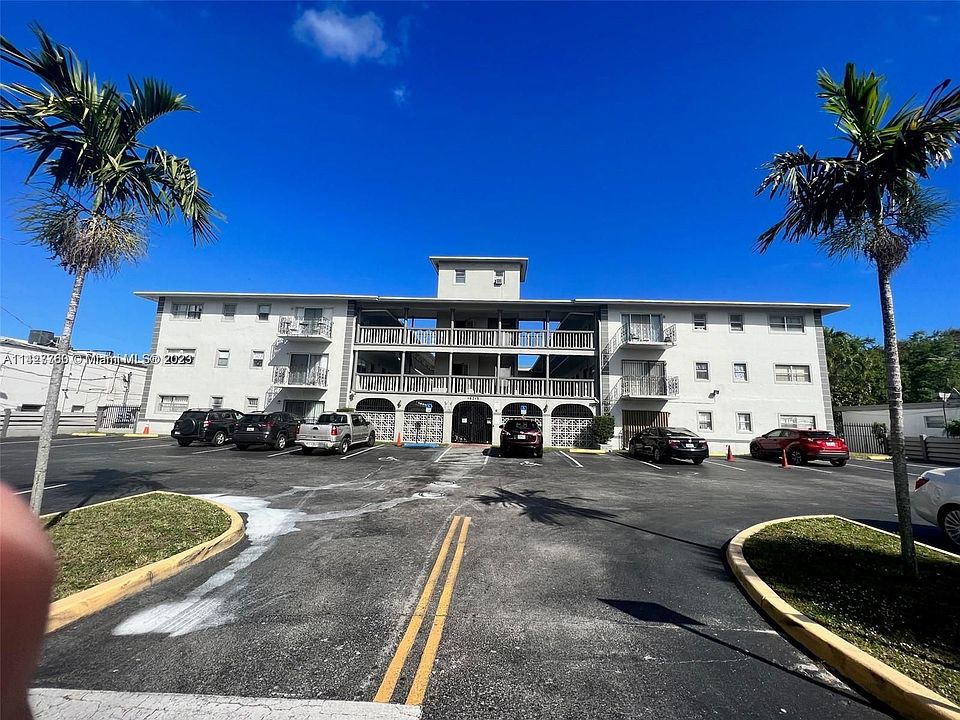 1st image of 16215 NE 18th Ct APT 212