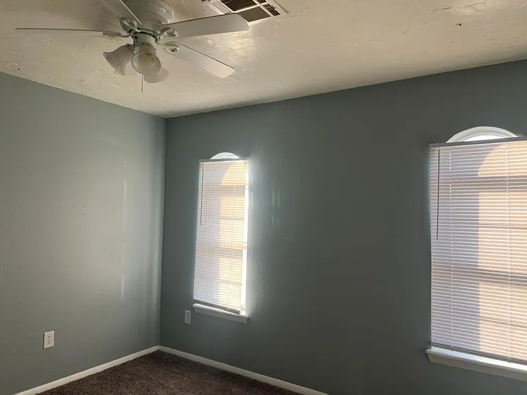 4803 NW Floyd Ave — Photo 9