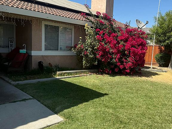 2nd image of 531 Datewood Ct