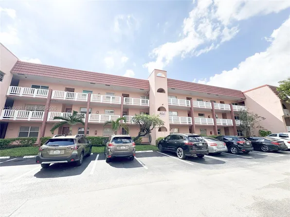 9501 Sunrise Lakes Blvd APT 306, Sunrise, FL 33322