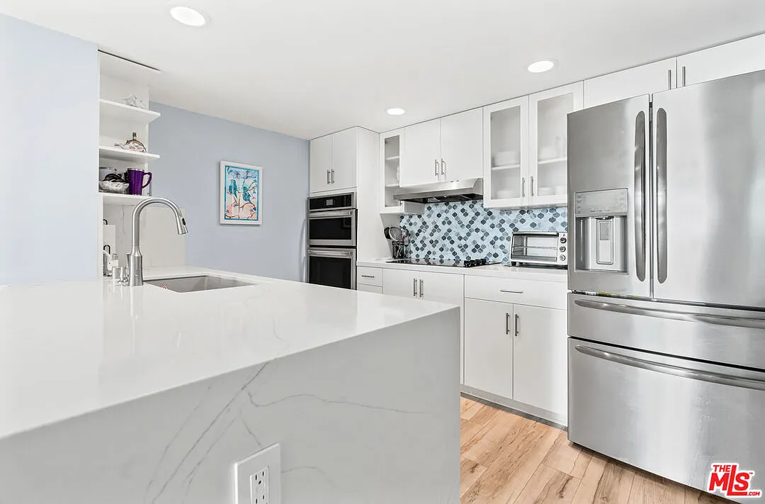 1 bed, 1.5 bath, 1088 sqft, $5,300 — Photo 2