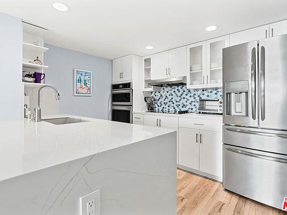 2nd image of 13700 Marina Pointe Dr Unit 612