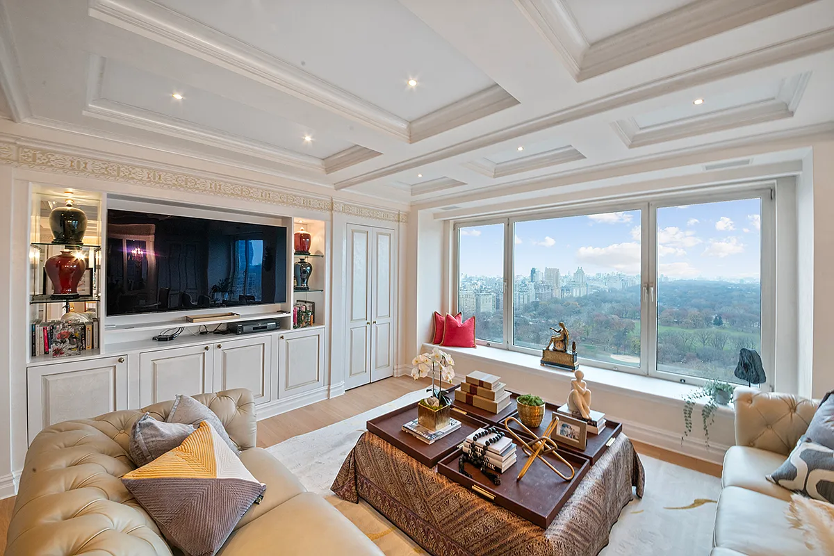 160 Central Park South — Photo 3