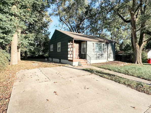 106 N Mattis Ave, Champaign, IL 61821