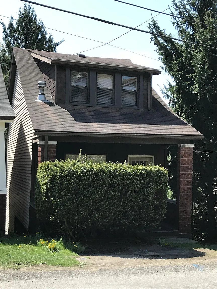 208 Friday Rd photo 1