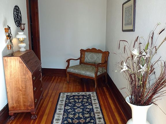 5th image of 501 Pawling Ave