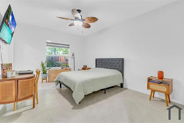 3 bed, 1315 sqft, $3,000 — Photo 2