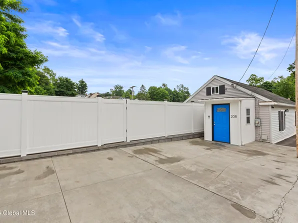 208 Dailey Place, Rensselaer, NY 12144