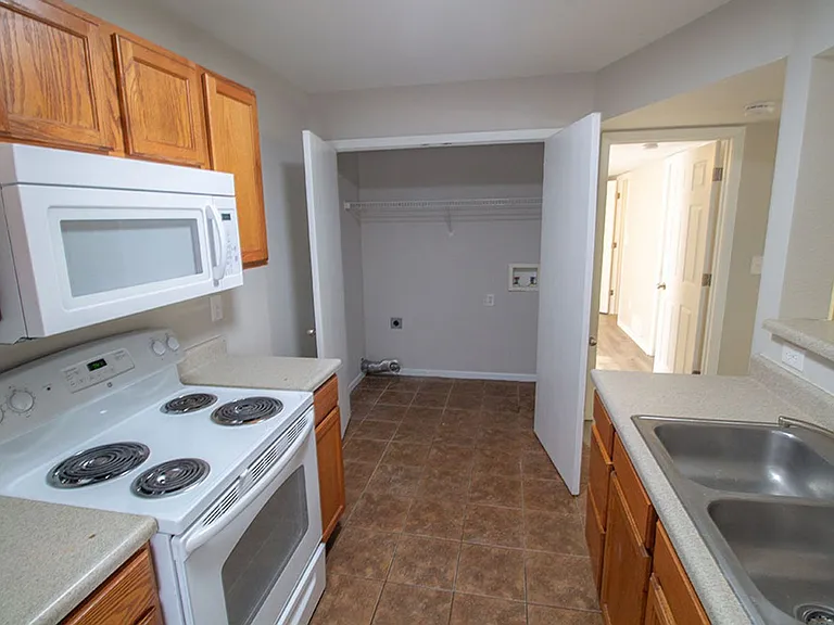 1401-1403 Bodie Dr — Photo 40