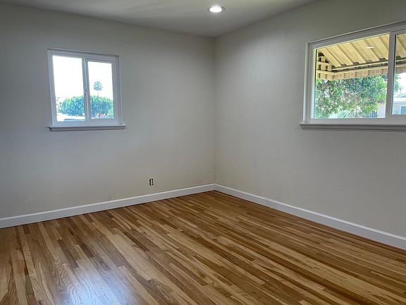 5th image of 13682 Illinois St