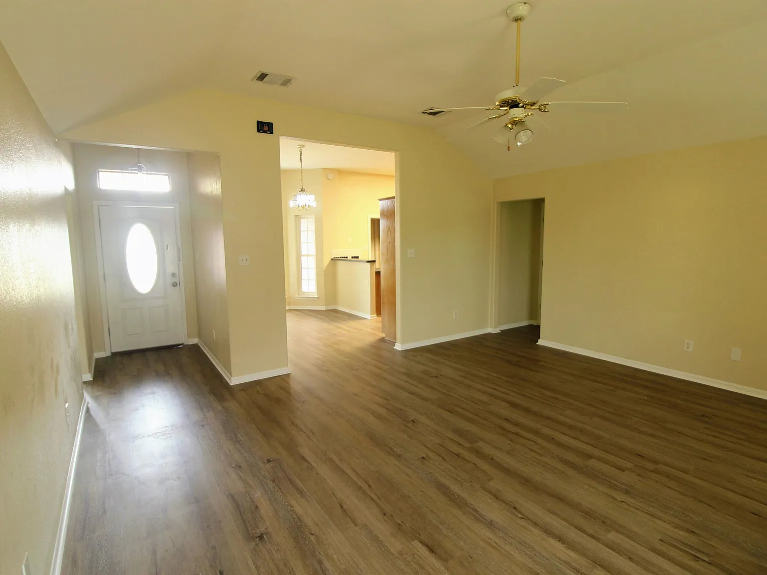 3901 Crosscut Loop - 1 — Photo 2