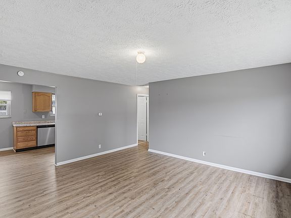 4th image of 208 Merriman Rd
