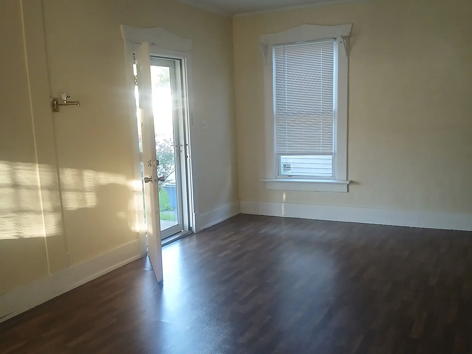 4 bed, 2388 sqft, $1,500 — Photo 4