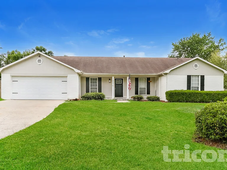 4576 Oakley Pirkle Rd — Photo 1