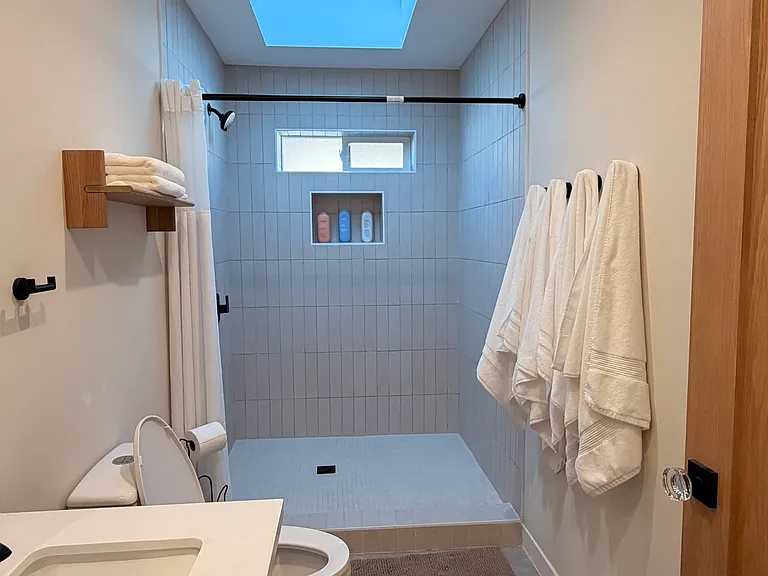 2247 Shoredale Ave — Photo 13