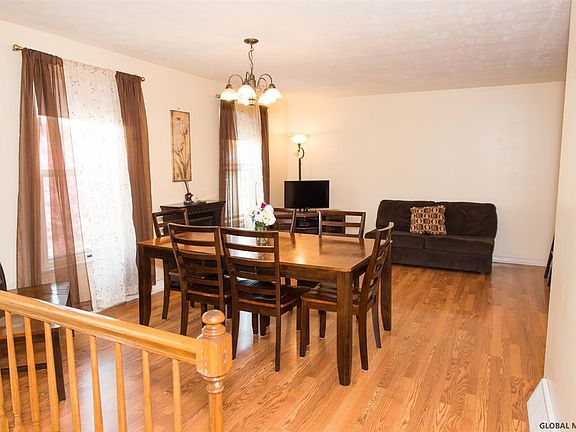 4th image of 243 Revere Dr