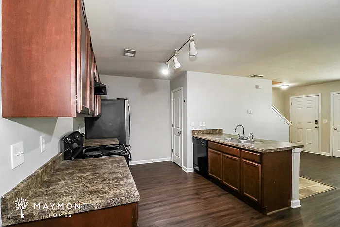 1535 Hydrangea Ln — Photo 9