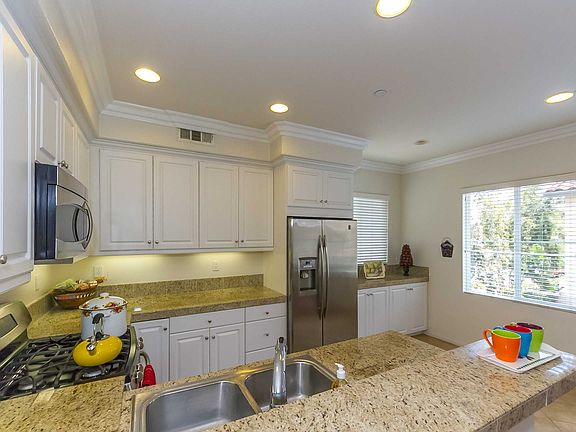 4th image of 3053 N Torrey Pine Ln