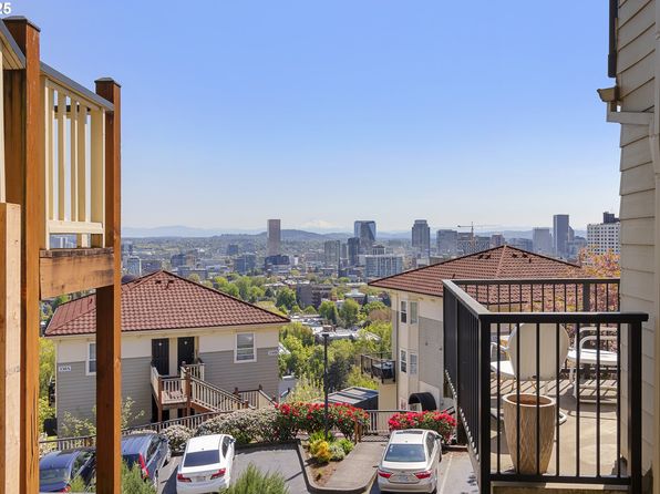 335 NW Uptown Ter APT 2B, Portland, OR 97210