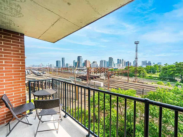 700 Grove St #6M — Photo 19