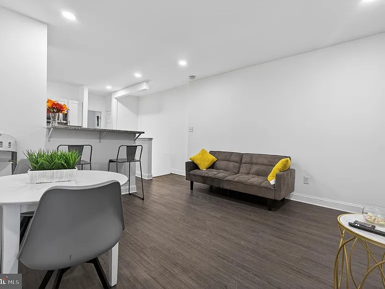 3138 W Allegheny Ave #B — Photo 9