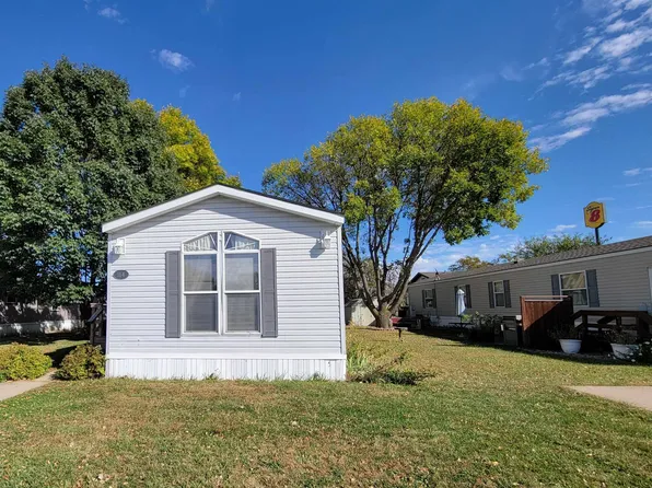 114 Cotts Dr, North Sioux City, SD 57049