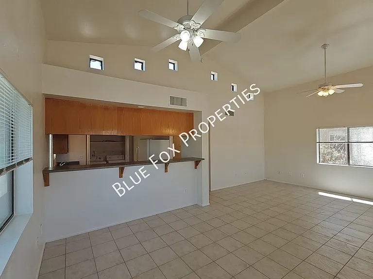 3318 E Bellevue St #B — Photo 17