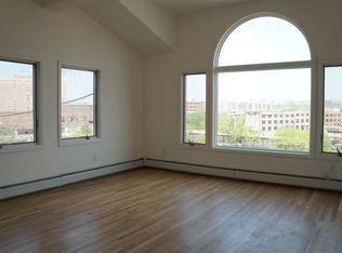 8901 Riverside Pl, North Bergen, NJ 07047