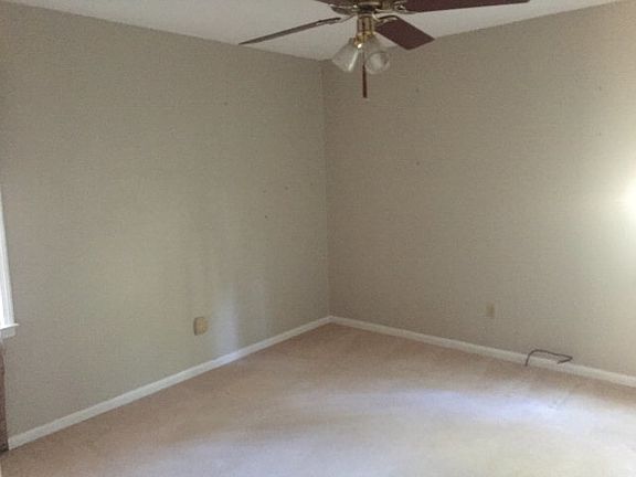4th image of 2135 Lakeshore Dr