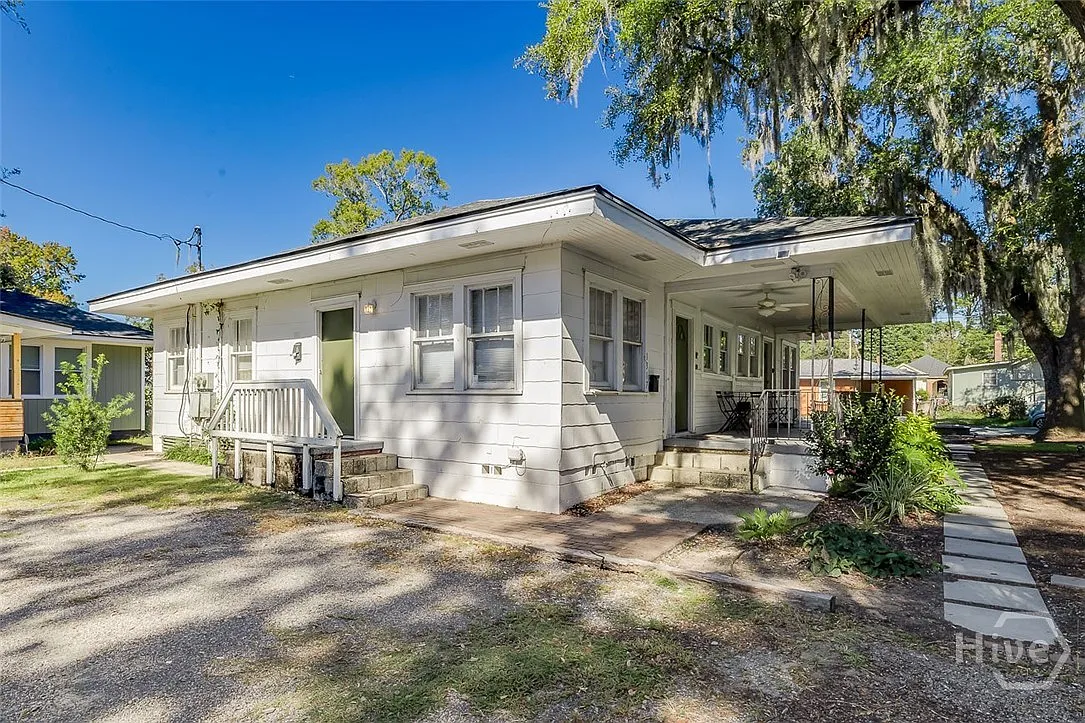 1 bed, 1.0 bath, 750 sqft, $2,000 — Photo 2