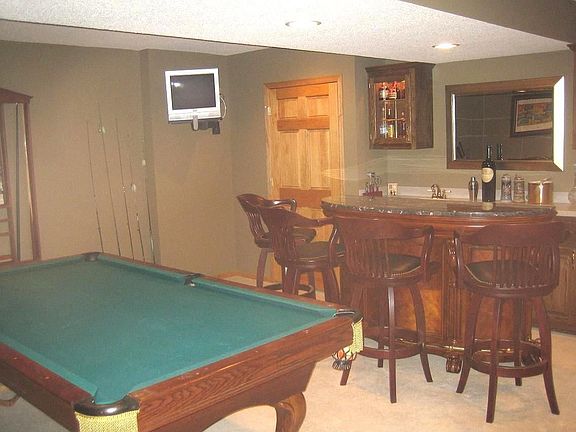 Billiard Room with Wet Bar